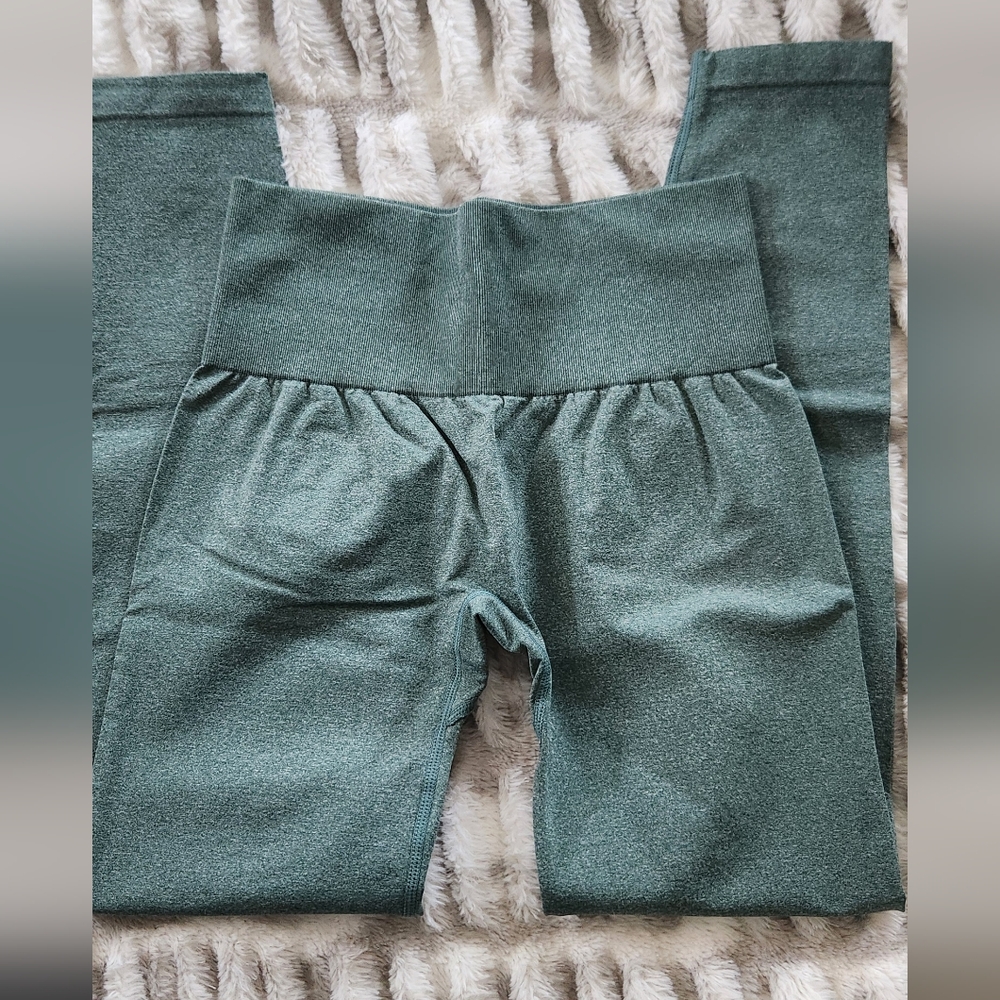 NVGTN NV Seamless Forest Green